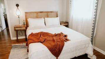 2 bedrooms, iron/ironing board, free WiFi, bed sheets