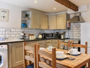 Highchair - 2 bedroom accommodation in Hawes (Hawes)