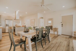 Dining - Zebulon by the Sea - 1.5 Blocks to Beach/Boardwalk (Ventnor City)