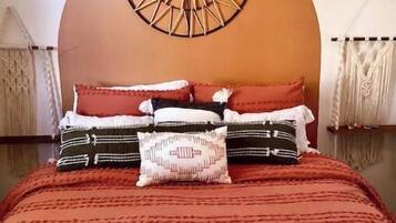 2 bedrooms, desk, free WiFi, bed sheets
