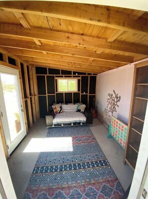 2 bedrooms, desk, free WiFi, bed sheets