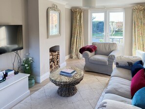 Unclassified image, 4 of 35, button - 3 bedroom accommodation in Docking, near Brancaster (Docking, near Brancaster)