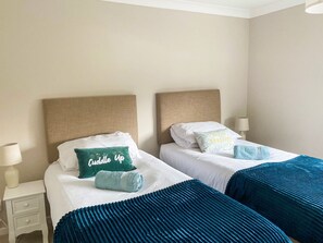 Unclassified image, 3 of 35, button