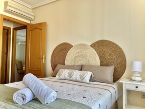 2 bedrooms, iron/ironing board, free WiFi, bed sheets - Apartment with mountain and sea views, parking (Cabo de Palos)