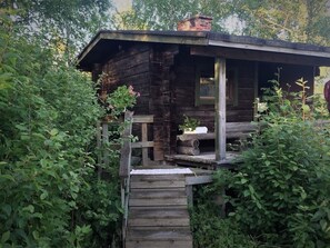 Terrace/patio - Cosy little studio by lake & shared lakeside Sauna (Koivisto)