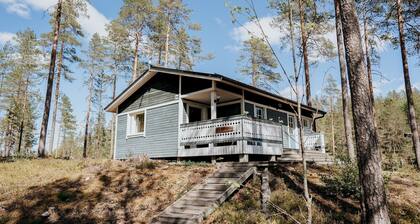 Cottage by lake, easy sauna and boat, Tikkamäki