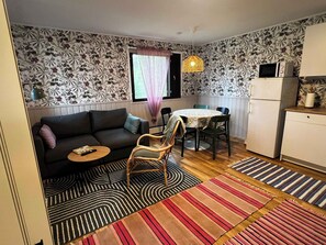 Fernseher, Kamin, Arbeitsbereiche