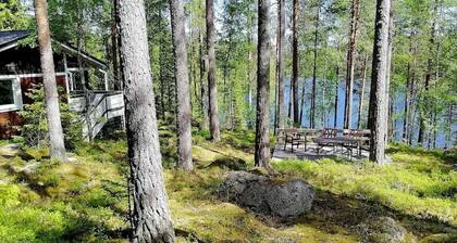 Silent, private cottage by lake, sauna and boat