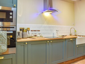 Dishwasher - Dragonfly Cottage-UK39919 (Ballaugh)
