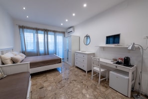 3 camere, ferro/asse da stiro, Wi-Fi gratuito, lenzuola