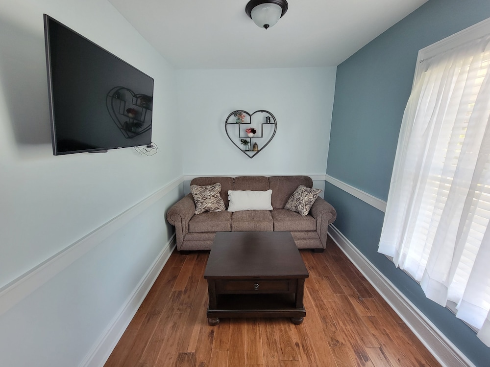 The Hidden Inn by null