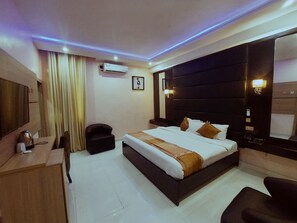 Yhden hengen presidential-huone | Työpöytä, kannettavalle tietokoneelle sopiva työtila, ilmainen Wi-Fi