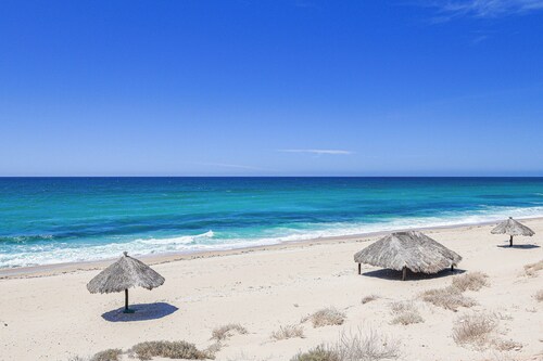 Paradise Villas #16: Playa Encanto beachfront w/ ocean views and pool access