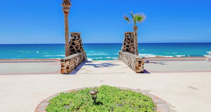 Paradise Villas #16: Playa Encanto beachfront w/ ocean views and pool access