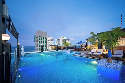 The Sail Hotel - My Khe Beach