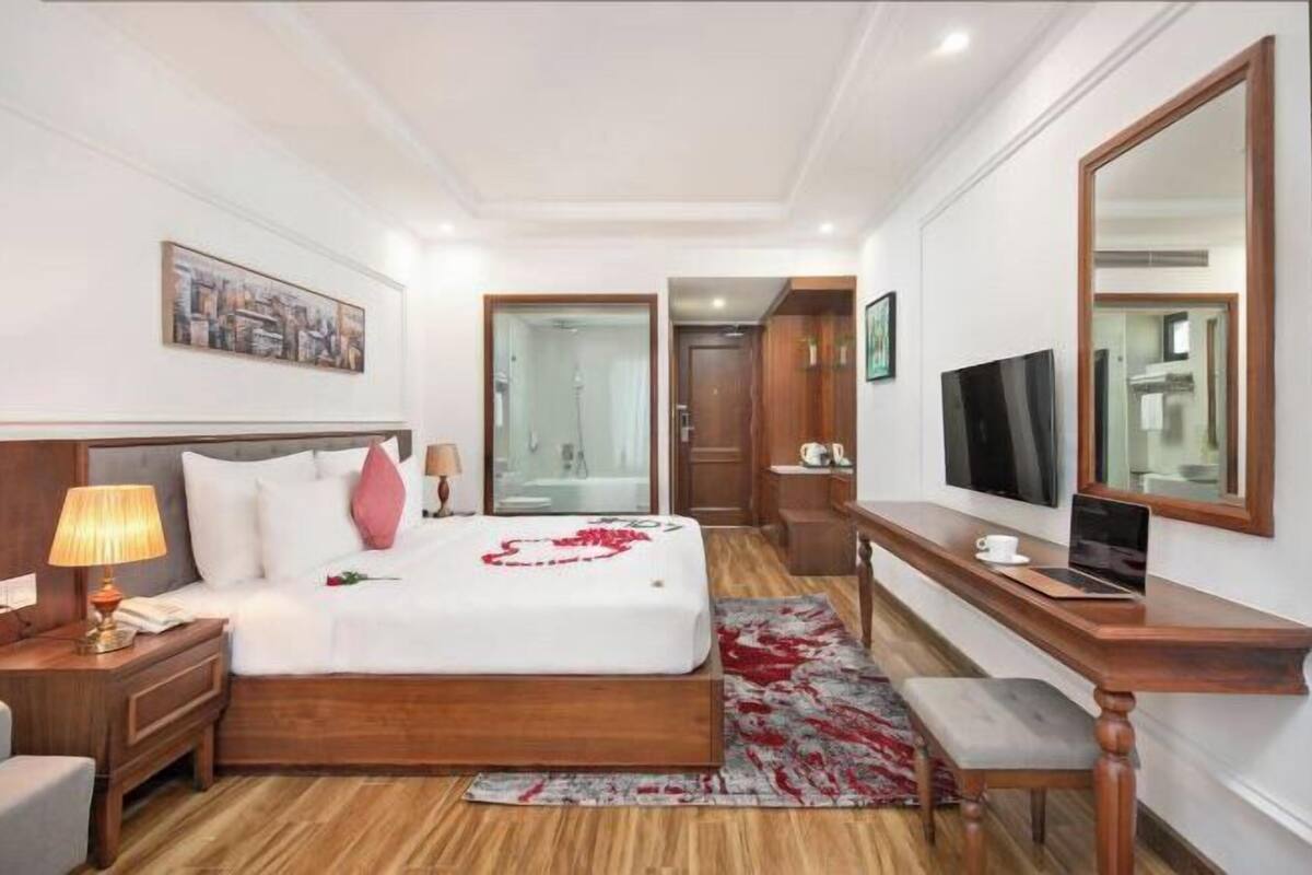 Ropa de cama de alta calidad, camas con pillow-top y minibar