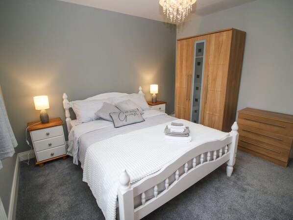 3 chambres, décor unique, ameublement unique, accès au Wi-Fi (inclus)