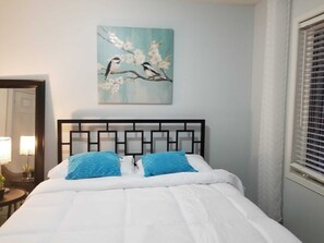 6 bedrooms, iron/ironing board, free WiFi, bed sheets