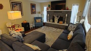 TV, fireplace, DVD player