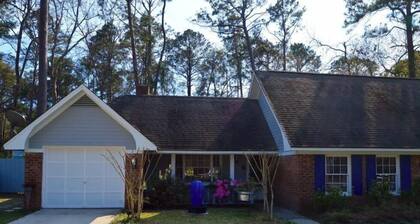 Beautiful Island Home with hot tub