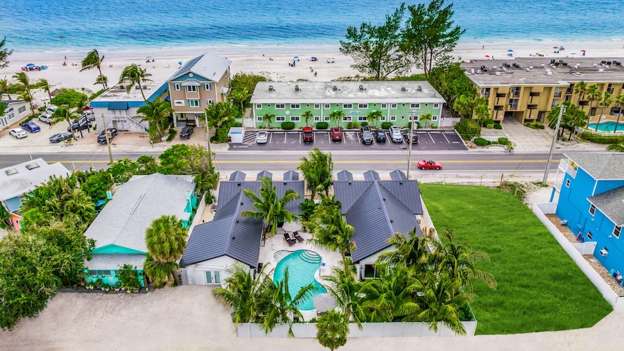 The Retreat at Anna Maria Island Inn