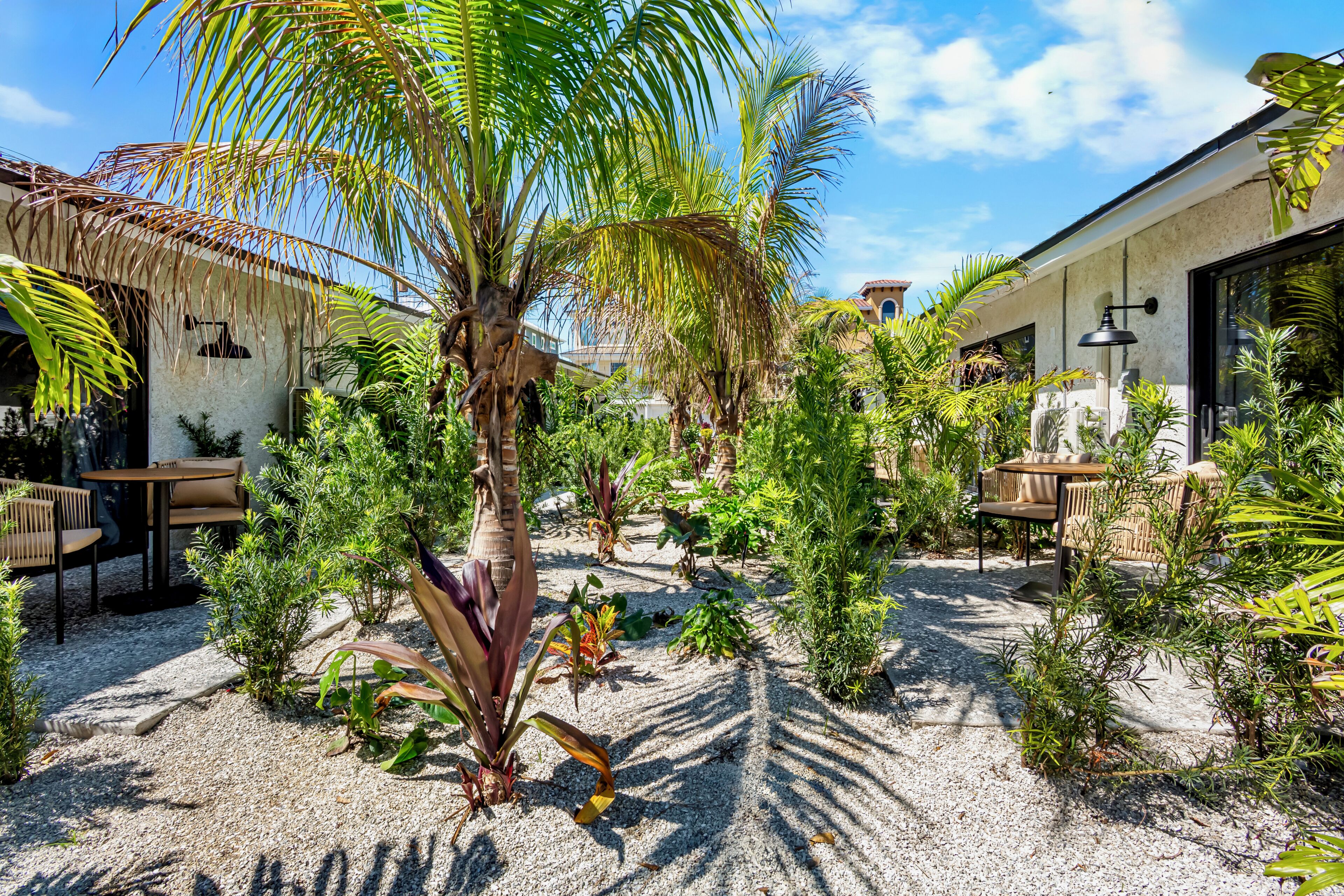 Chambre Luxe, 1 très grand lit | Literie de qualité supérieure, surmatelas, minibar