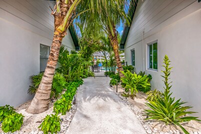 The Retreat at Anna Maria Island Inn