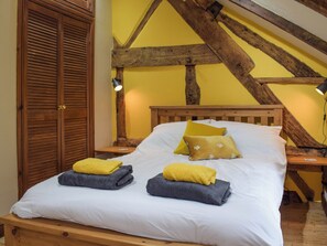 3 bedrooms, free WiFi, bed sheets