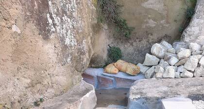 "Carlota"Maison semi -troglodyte a 200m de toutes commodités
