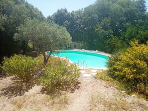 Outdoor pool - Provence house with swimming pool (Saint-Saturnin-lès-Apt)