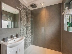 Towels - 1 bedroom accommodation in Acomb, near York (Acomb, near York)