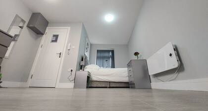 Charming Accommodation Close to Birmingham