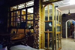 Interior - Yangshuo Fenglin Evening Inn (Bus Terminal Opera House Store) (Yangshuo)