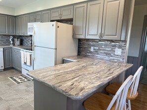 Fridge, microwave, oven, stovetop - Private Dock and Gulf water access Ozello 3/2 Home with amazing sunrises! (Crystal River)