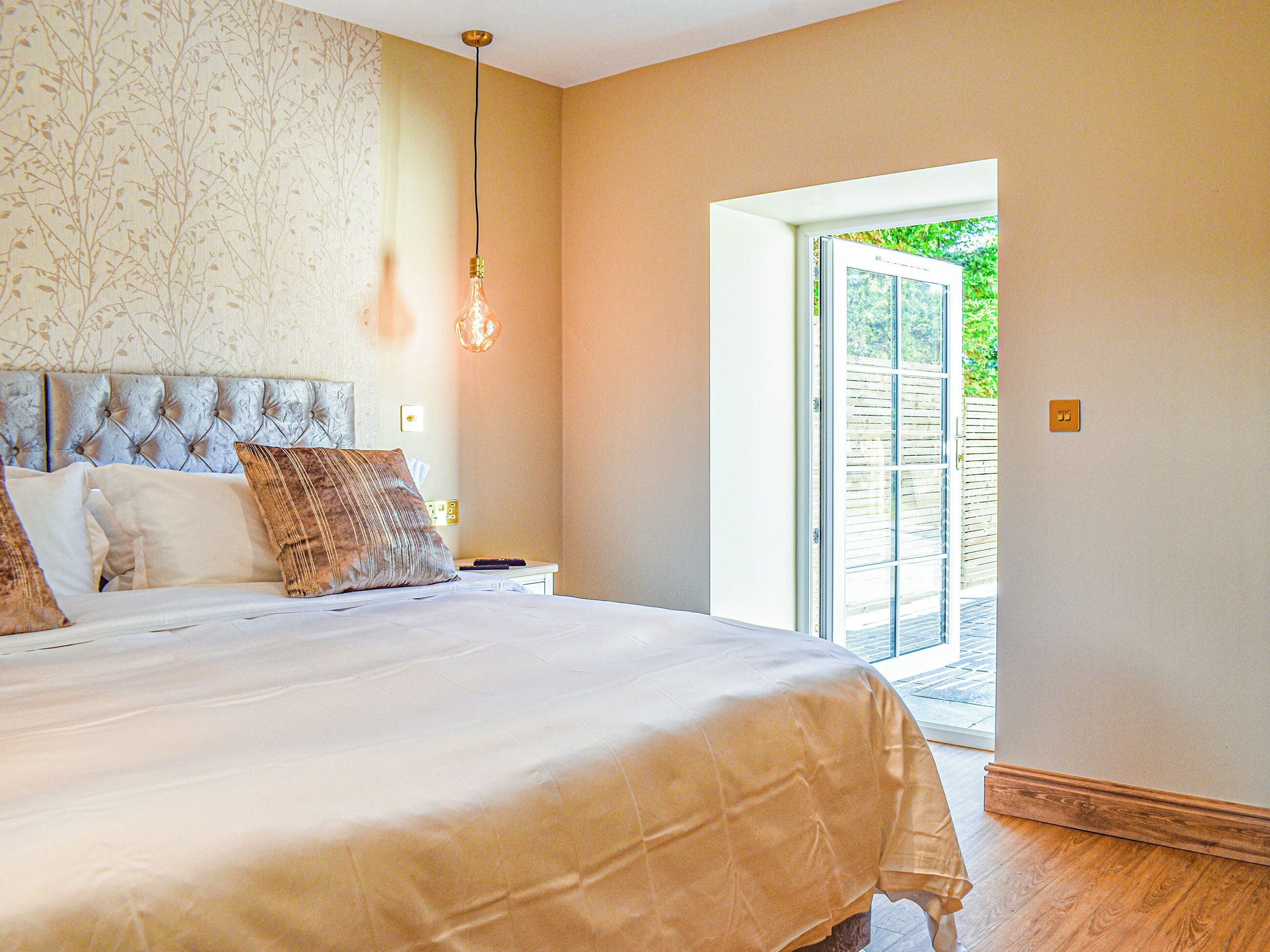 2 quartos, Wi-Fi de cortesia, roupa de cama