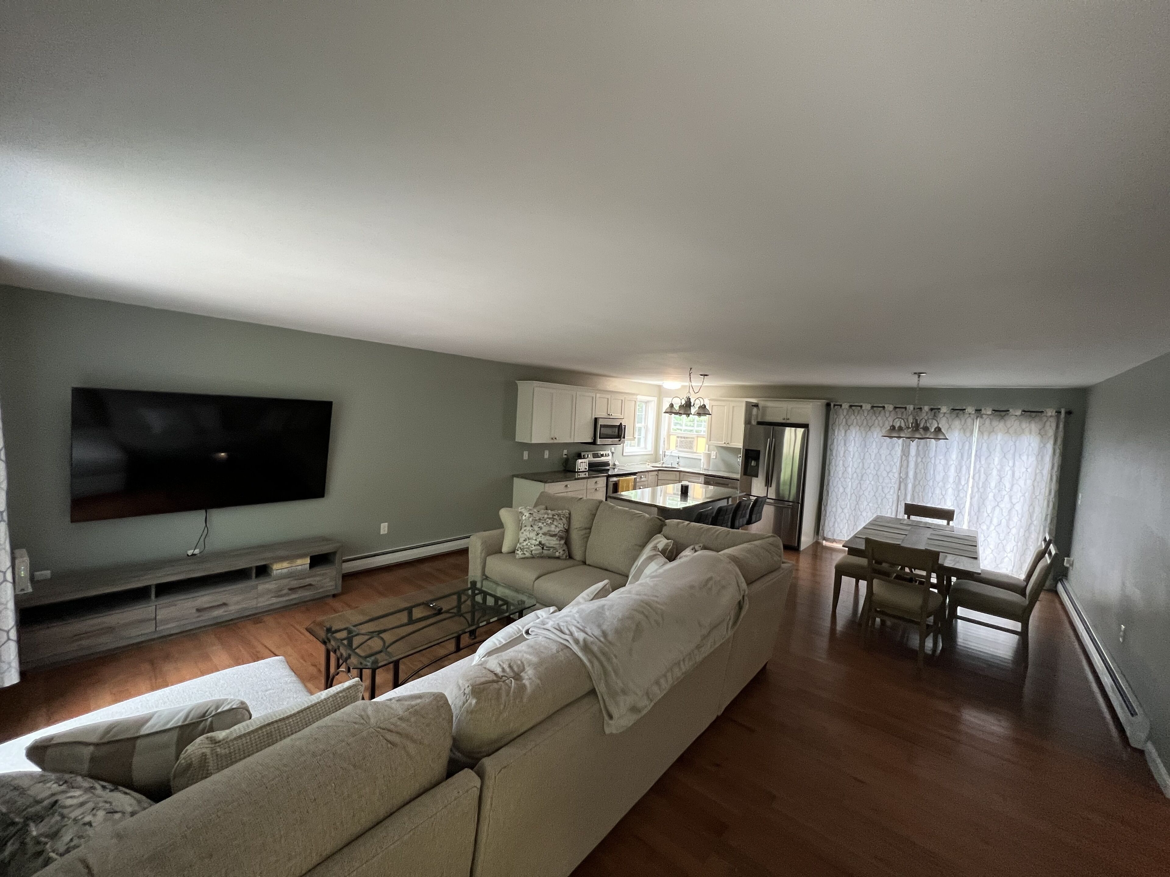 Cozy and quite getaway 3 bedroom, 4 season home