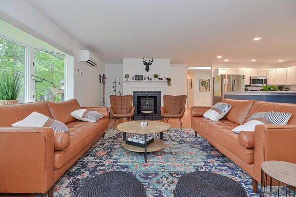 Smart TV, fireplace, video games, stereo