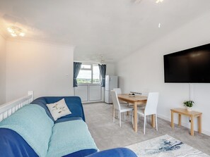 TV - 2 bedroom accommodation in Hunstanton (Hunstanton)