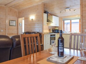 Dining - 2 bedroom accommodation in Bridgnorth (Bridgnorth)