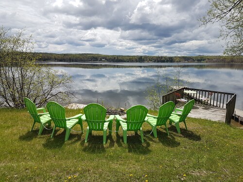 Cozy Pines Waterfront Cottage