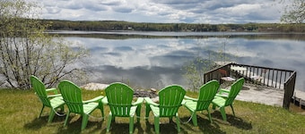 Cozy Pines Waterfront Cottage