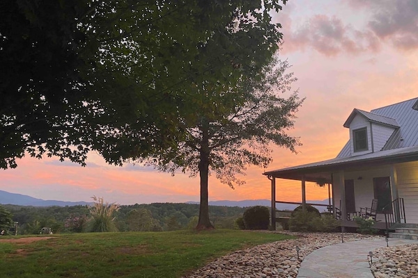 Hilltop House at Serenity Ridge