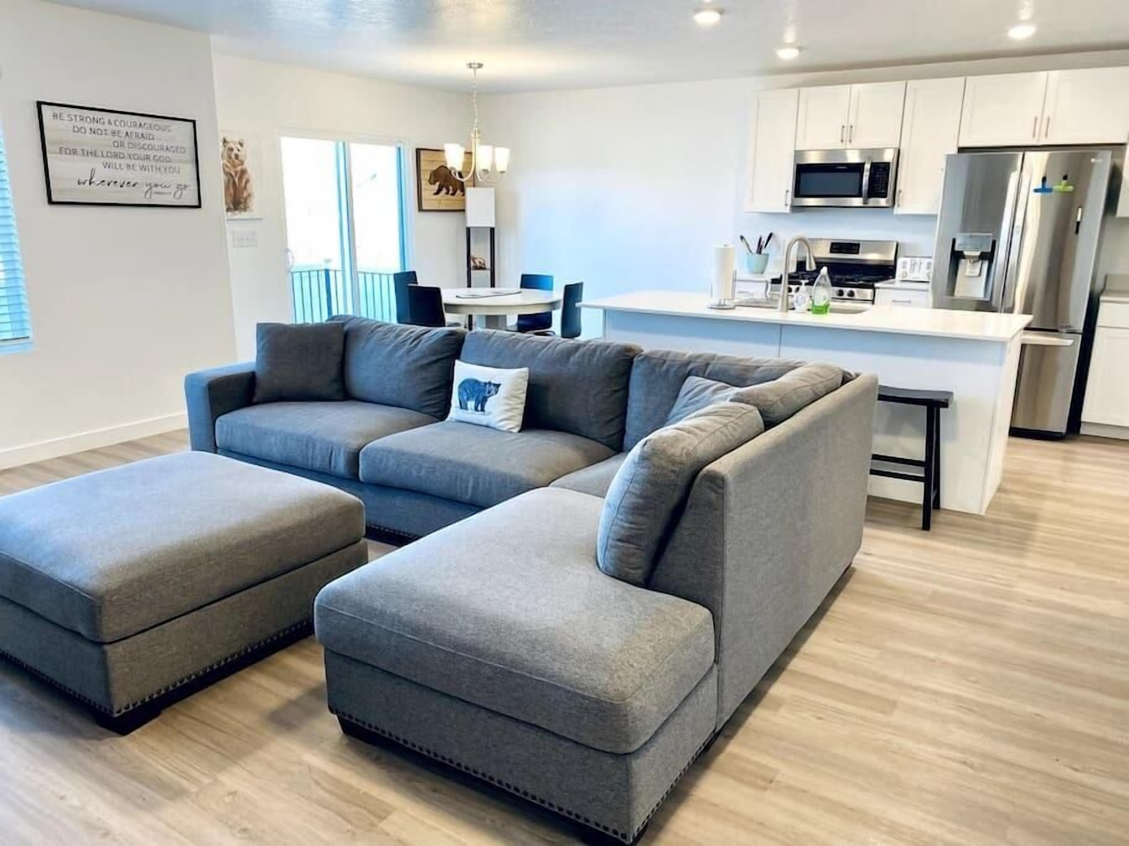 Lehi Retreat | BBQ | Massage | Sleeps 7