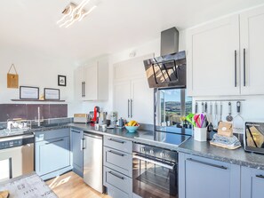 Dishwasher - 2 bedroom accommodation in Talysarn (Talysarn)