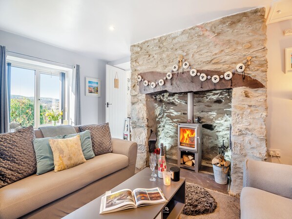 Unclassified image, 1 of 33, button