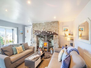 Unclassified image, 4 of 33, button