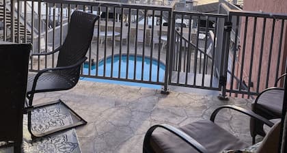 STARS on the LAKE/DOCK/POOL! HILL COUNTRY CENTRALLY LOCATED TO ALL!