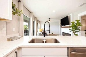 Interior - So Fire, So Good *Heated Pool*LakeView*Fireplace* (Destin)