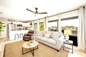 TV, fireplace, offices - So Fire, So Good *Heated Pool*LakeView*Fireplace* (Destin)