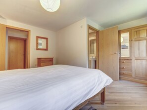 2 bedrooms, free WiFi